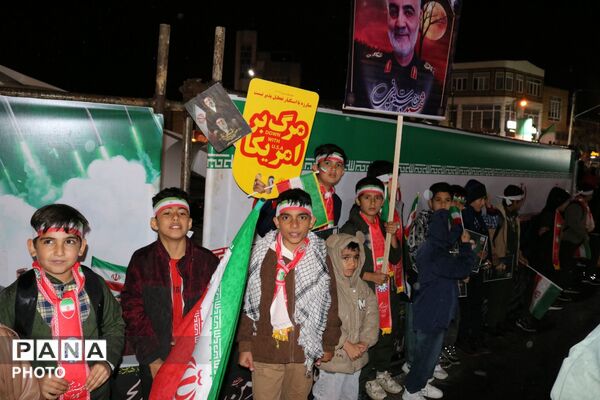 دانش‌آموزان پای کار وطن