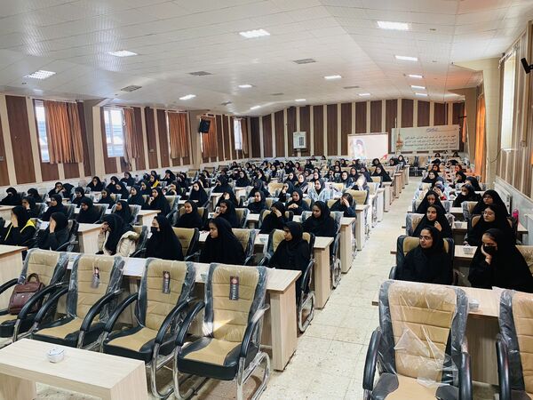 همایش هفته بسیج دانش‌آموزی در مه‌ولات