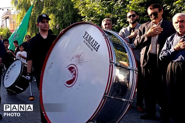 طنین اشک و ماتم در سوگ سالار شهیدان در اسلام آباد غرب