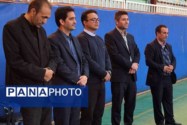 مسابقه فوتسال دانش‌آموزی دختران ابتدایی در بهارستان دو