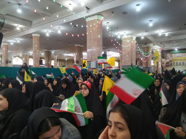اجتماع یکهزار نفری سفیران مقاومت در مسجد جمکران 
