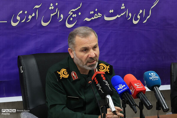 نشست خبری رئیس سازمان بسیج دانش‌آموزی