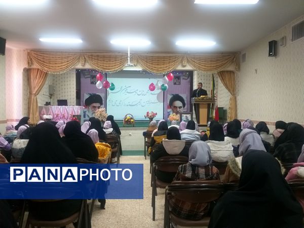 مراسم بزرگداشت نماز در اسفرورین 