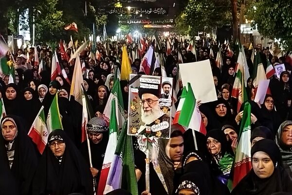 مردم در کنار هم، شب های همیشگی را رقم می زنند