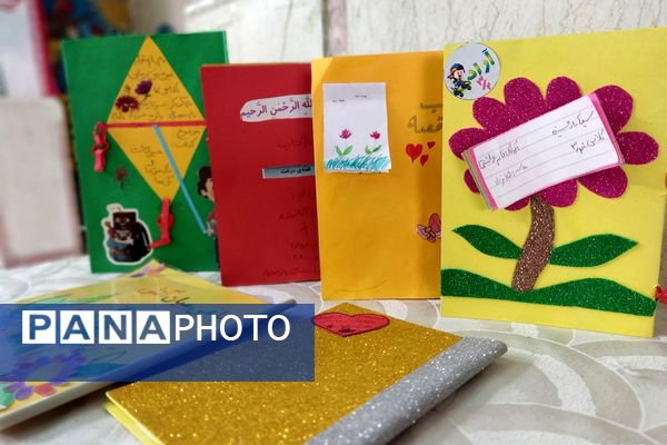 برپایی نمایشگاه کتاب و کتابخوانی به همت دانش‌آموزان مدارس ناحیه دو شهرری 