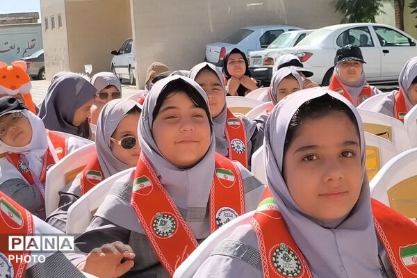 جشن عاطفه‌ها در دبستان شهید امیرکمندی
