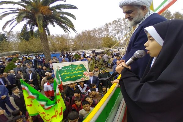13 آبان و حضور حداکثری دانش‌آموزان املشی