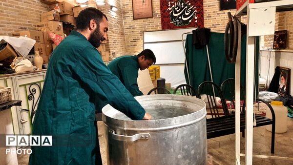 چایخانه حضرت زهرا (س) عطر و بوی دل‌انگیزی میدهد 