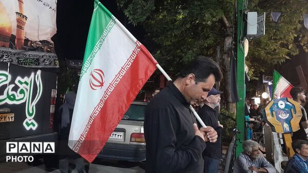 نیشابور در سوگ؛ حضور پرشور مردم در مسجد جامع برای شب چهارم محرم