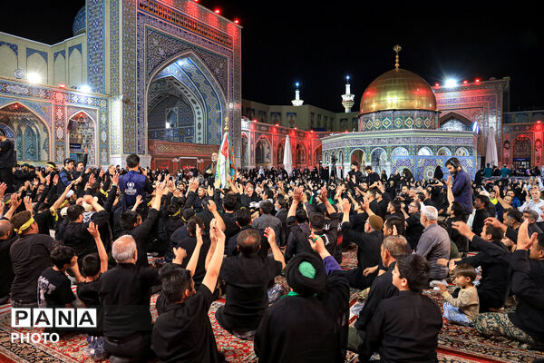 عزاداری سنتی شب هفتم محرم در «حسینیه حرم»