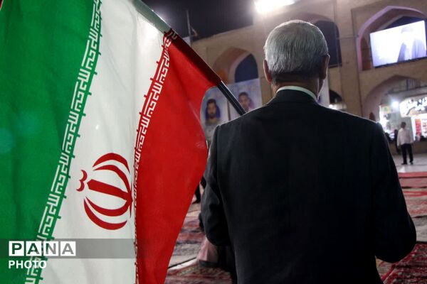 نمایش اقتدار و حمایت از رهبری در یزد