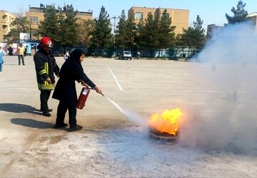 آموزش اطفای حریق گامی موثر برای ایمنی در برابر آتش‌سوزی