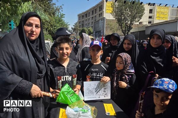 جاماندگان اربعین حسینی در مسیر قبله تهران