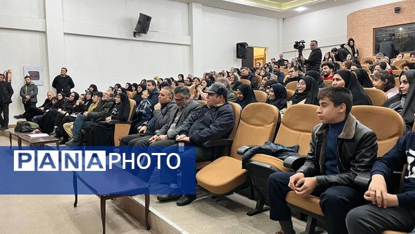 جشن هنگامه یلدا به‌مناسبت گرامیداشت میلاد حضرت فاطمه (س) برای بانوان آموزش و پرورش آذربایجان شرقی