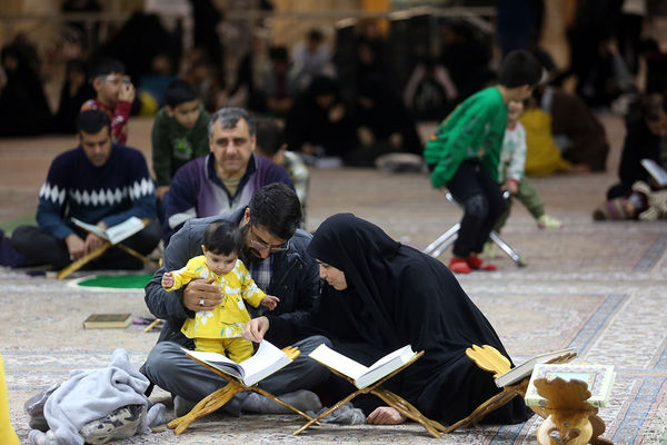 آیین ترتیل خوانی خانوادگی در حرم حضرت معصومه(س)