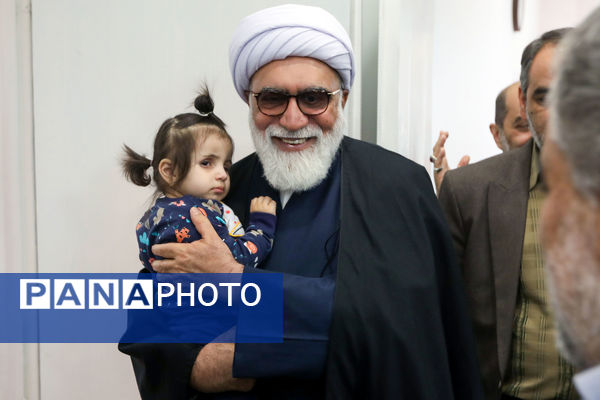 حضور تولیت آستان قدس رضوی در جمع دانش‌آموزان با آسیب بینایی مشهد
