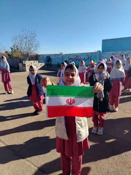 آیین بزرگداشت سردار شهید حاج قاسم سلیمانی در مدرسه ی بی بی صائب نقدی همت آباد