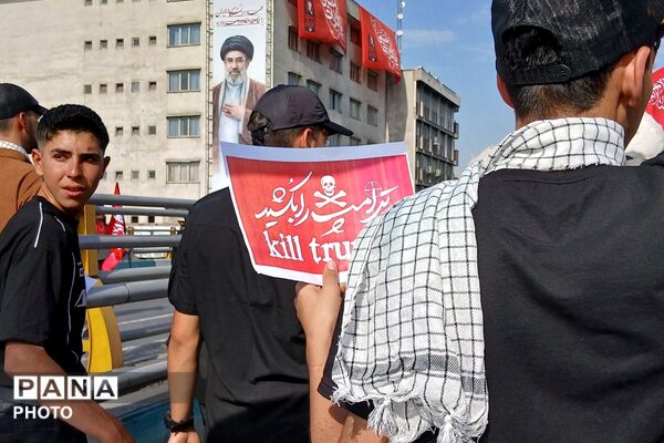 روایت عشق و وفاداری در بدرقه شهدا