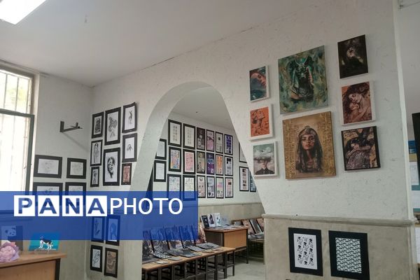 برپایی نمایشگاه آثار هنرجویان هنرستان های منطقه پردیس به مناسبت هفته مشاغل