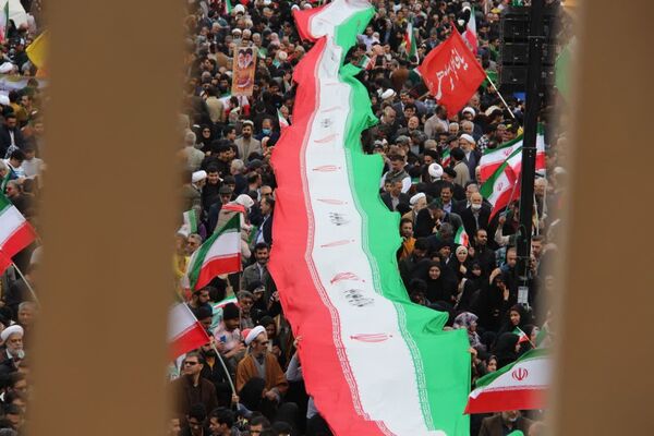 مردم غیرتمند یزد بار دیگر صحنه‌ای از همبستگی ملی را رقم زدند