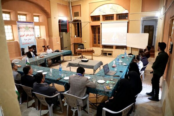 بازدید استاندار یزد از سازمان دانش‌آموزی استان یزد
