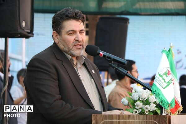 زنگ نماز در مدارس مشهد با حضور نماینده ولی‌فقیه در خراسان رضوی 