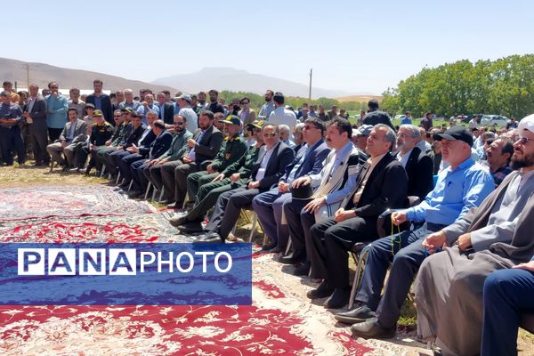 آیین کلنگ زنی پروژه آب چشمه سفید در خانمیرزا