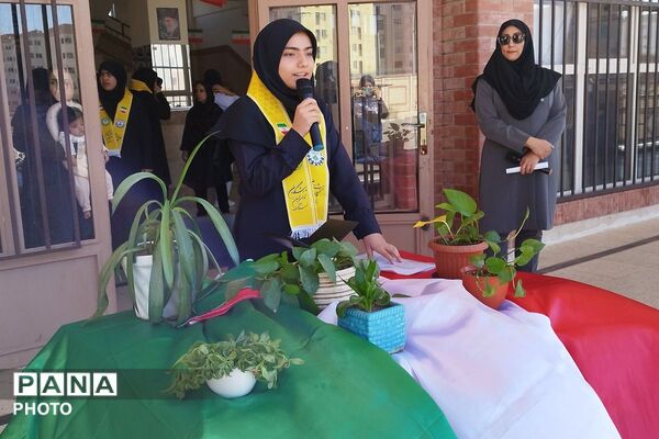  جشن جوانه ها در دبیرستان دخترانه طهورا