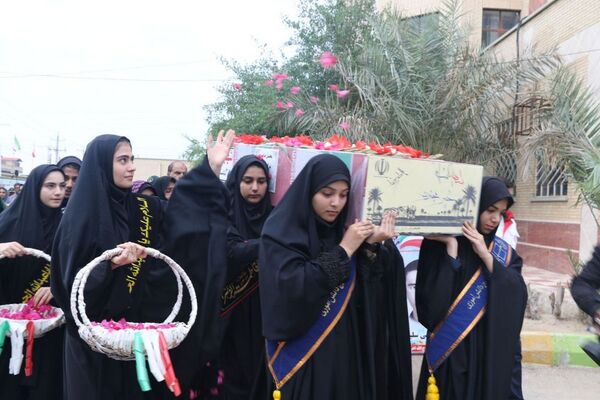 استقبال از پیکر مطهر شهید گمنام در اهرم تنگستان 
