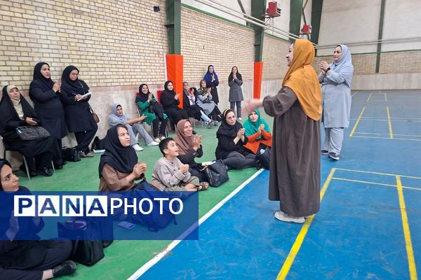 کارگاه آموزشی مربیان پیشتاز سازمان دانش‌آموزی در اردوگاه شهید منتظری شهریار 