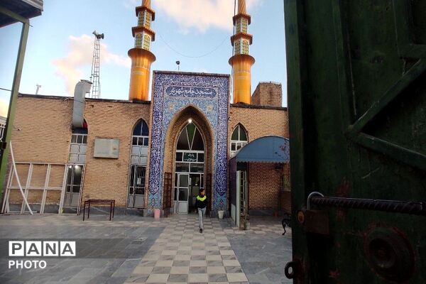 ضیافت افطاری همراه با نماز جماعت مغرب و عشاء در مسجد جامع شهر بار 