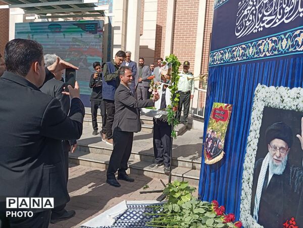 زنگ مهر، ایثار، شهادت و نماز  در هنرستان دارالفنون