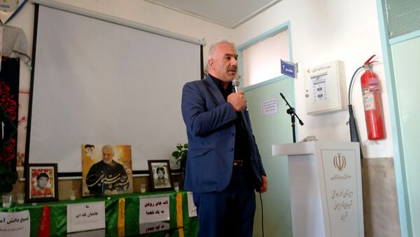 میزبانی دبیرستان نمونه دولتی شهید حاج قاسم سلیمانی شهرستان بن از شهید گمنام