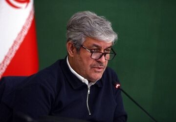 تاجگردون: مجلس برای افزایش حقوق کارمندان در سال آینده تلاش می‌کند