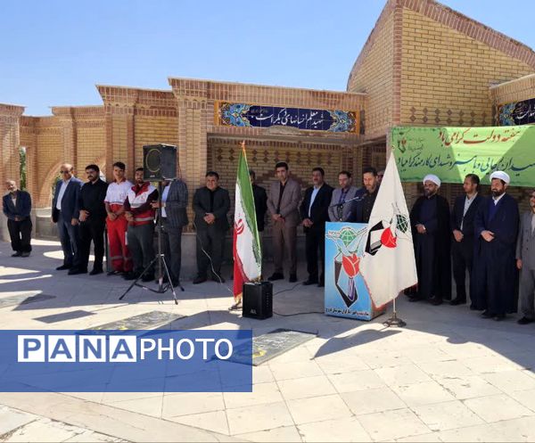 غبارروبی گلزار شهدای شهرستان فاروج 