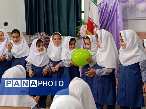 رنگین‌کمان شادی و علم در جشن شکوفه‌های کلاس اولی یزدانی