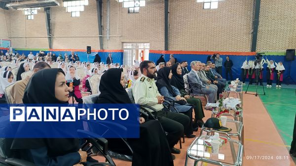 برگزاری مراسم جشن شکوفه‌ها در زنجان