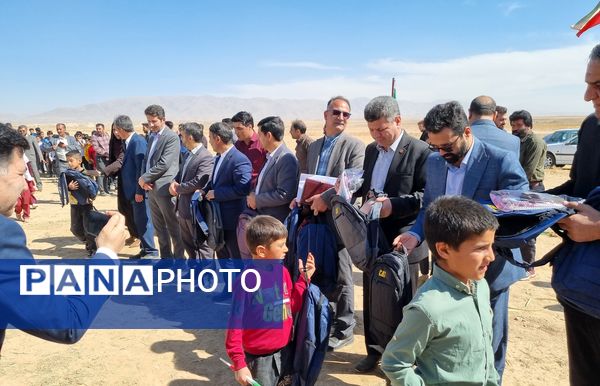 برنامه روز ملی کودک در مدارس عشایری کوچ‌رو