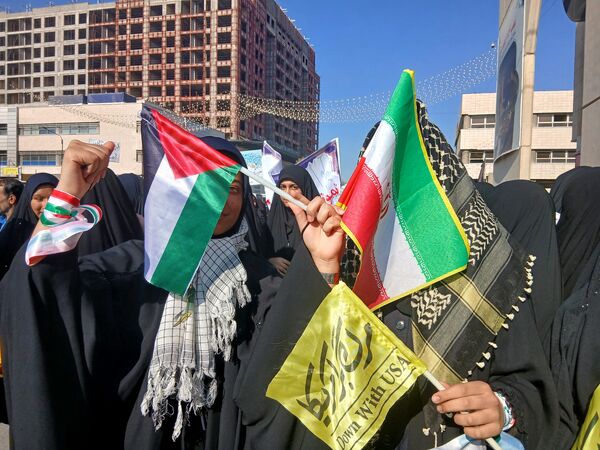 ۱۳ آبان،  روز آشکار ساختن ناتوانی استکبار 