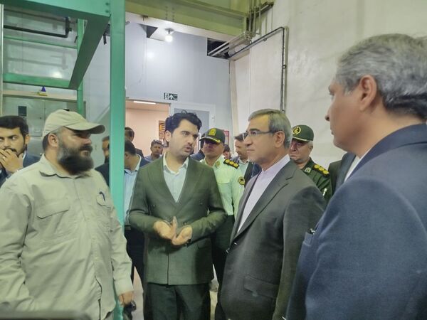 استاندار خراسان رضوی از شرکت عصاره‌گیری پردیس کاشمر بازدید کرد
