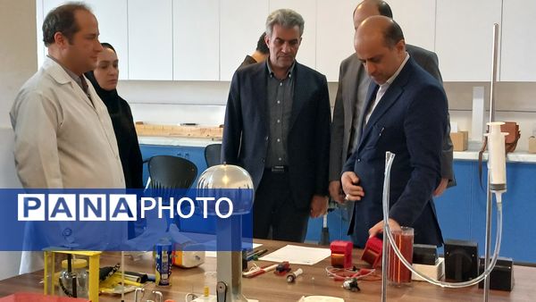 توزیع تجهیزات هنرستان‌ها در بازدید معاون متوسطه وزیر آموزش و پرورش 