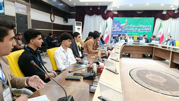 اولین روز نشست قطبی دوازدهمین دوره مجلس دانش‌آموزی به میزبانی استان آذربایجان شرقی