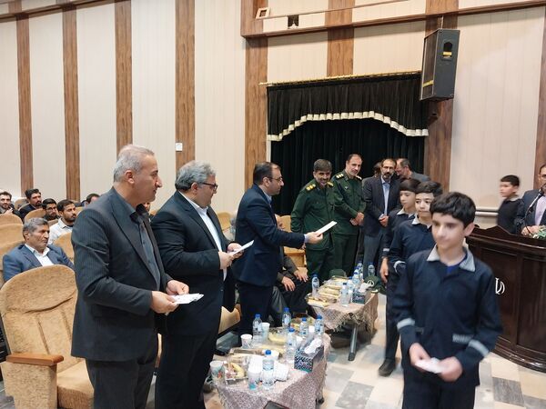 آیین بزرگداشت مقام معلم در شهرستان ابهر با حضور مسئولان استانی و شهرستانی