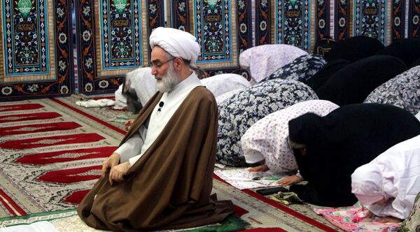 تجمع معنوی مادران و دختران در مصلی رشت
