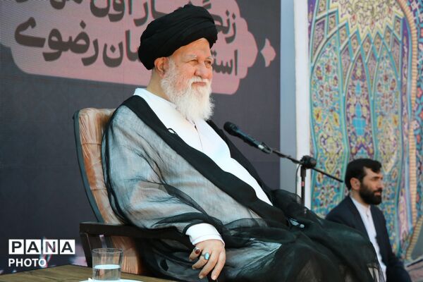 زنگ نماز در مدارس مشهد با حضور نماینده ولی‌فقیه در خراسان رضوی 