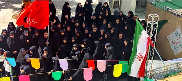 افتتاح وتشکیل سنگر رفافت در دبیرستان دخترانه امام حسین (ع) واحد۳