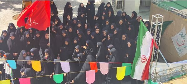افتتاح وتشکیل سنگر رفافت در دبیرستان دخترانه امام حسین (ع) واحد۳