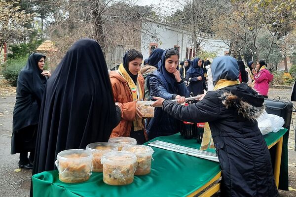 برگزاری اردوی تمشک با حضور دانش‌آموزان ناحیه یک شهرری در کانون امام خمینی(ره)