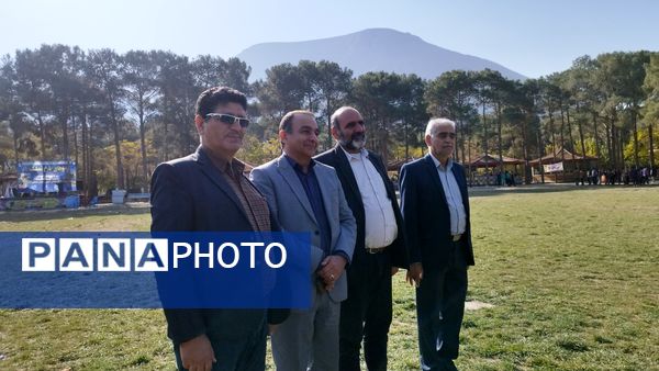 بازدید مدیرکل مدیر بحران استانداری اصفهان از اردوهای طرح تمشک استان اصفهان