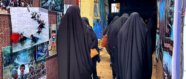 فرهنگیان شهرستان دره‌شهر در مراسم افتتاحیه راهیان نور بسیج فرهنگیان کشور حضور یافتند 